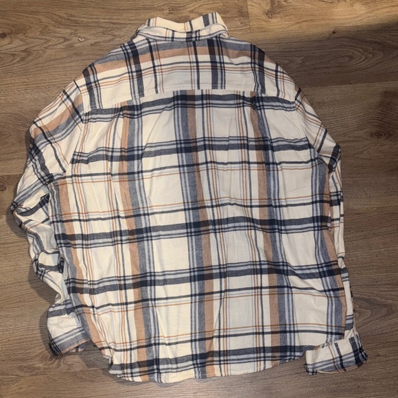George Men's Casual Plaid Shirt in Cream and Navy - Picture 2 of 3